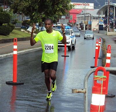 Cox, Regis break Green Mountain marathon records
