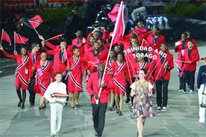 London rocks as 'Queen' parachutes into Olympics opening ceremony