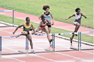 CLARKE GRABS 200 CROWN - Six-gold T&T 2nd at Carifta