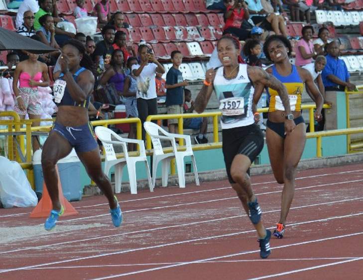 AHYE SMASHES 200M RECORD