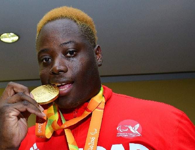 AKEEM AGAIN! Commonwealth discus standard for para star