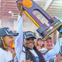 Lendore surrenders NCAA 400 title - anchors Texas A&M to 4x4 gold