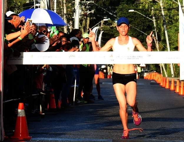 TOO IS NUMBER 1 - Alvarez tops UWI Half-Marathon women's field