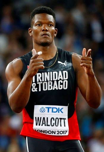 Walcott 7th; sprint relay teams disappointed