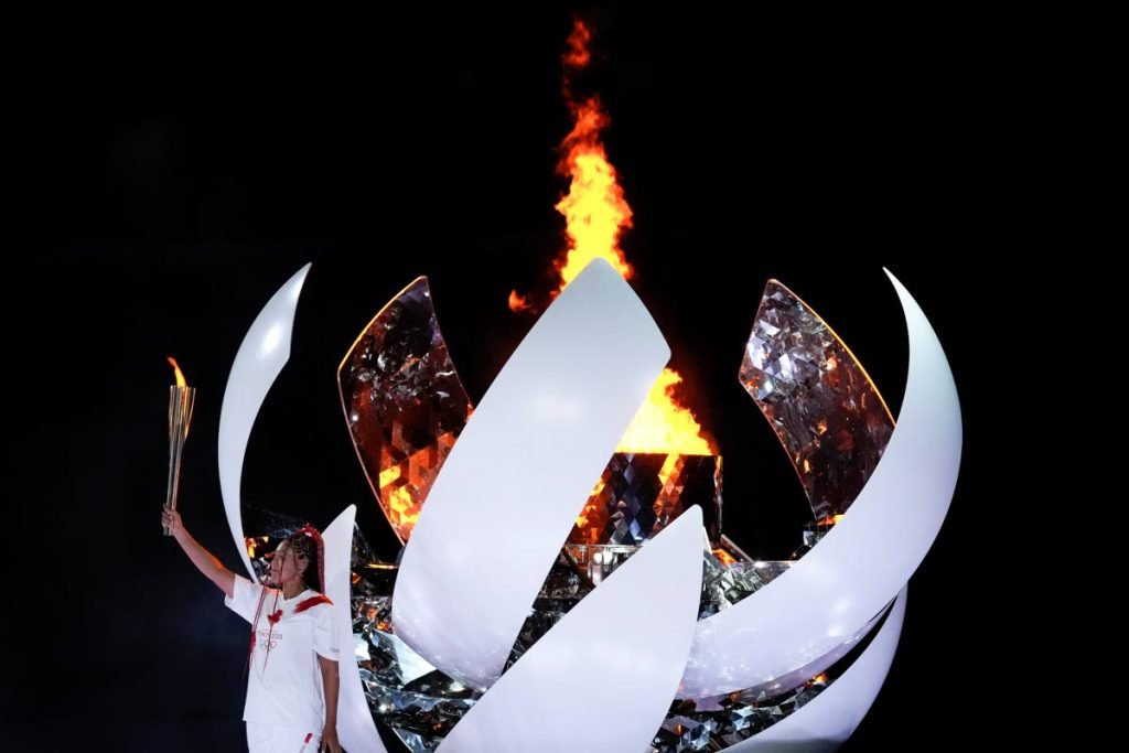Tokyo Olympics : Japan's tennis star Naomi Osaka lights the cauldron