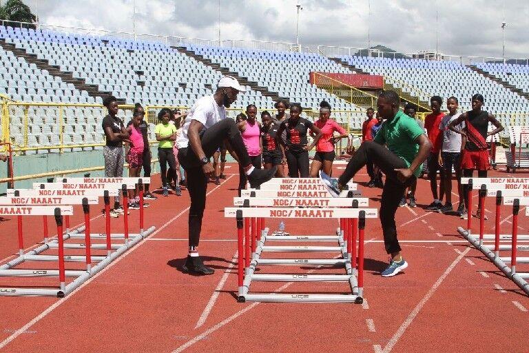 Meets & Features : Jehue Gordon, 2013 400mH world champ, NAAATT hurdles clinic, at the Hasely Crawford Stadium